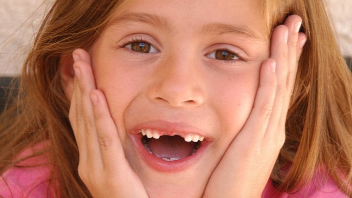 莱沃口腔‖什么？听说牙缝大不仅漏风，还漏财？