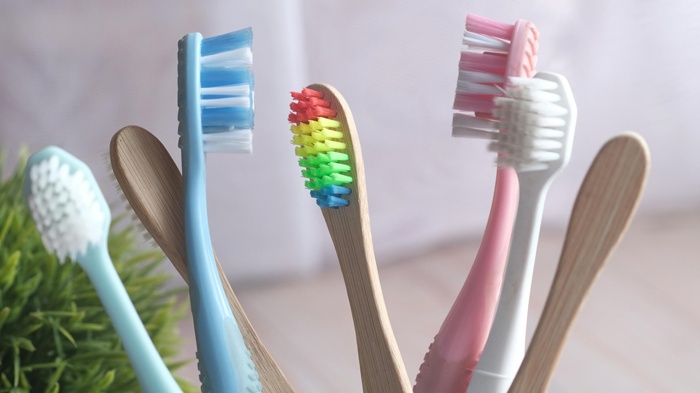 莱沃口腔‖牙龈出血不是“上火”，真正的原因是它！