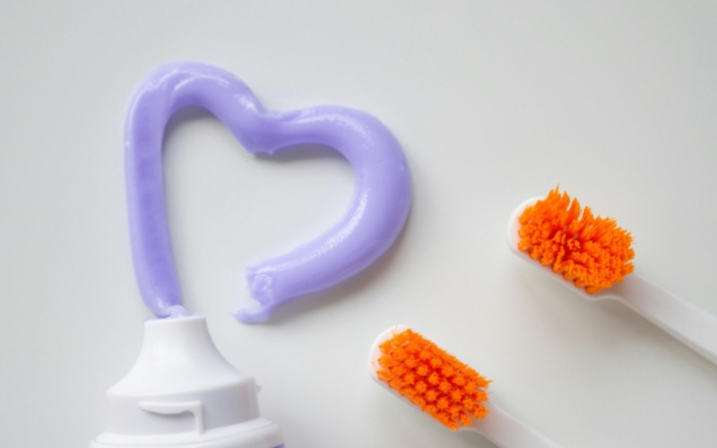 莱沃口腔‖牙膏核心成分大揭秘：谁才是真正的“护牙担当”？