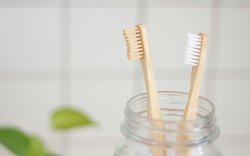 莱沃口腔‖电动牙刷VS手动牙刷，没有谁更好，只有更合适！