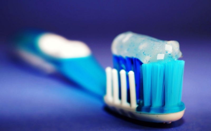 莱沃口腔‖牙膏不是越多越好？这么多年你可能都用错了