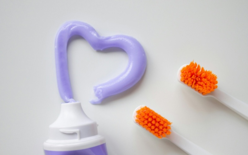 莱沃口腔‖越认真刷牙，牙齿越受伤？小心电动牙刷的“温柔陷阱”