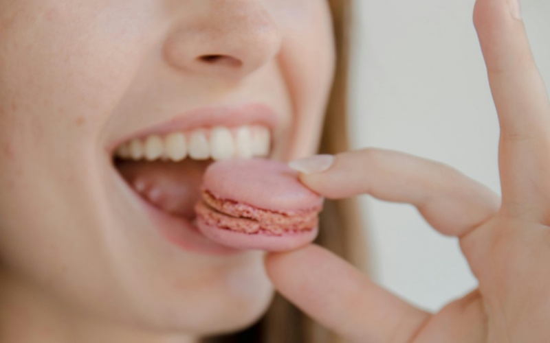 莱沃口腔‖单侧咀嚼危害有多大？不止脸歪，牙齿和关节都在遭罪