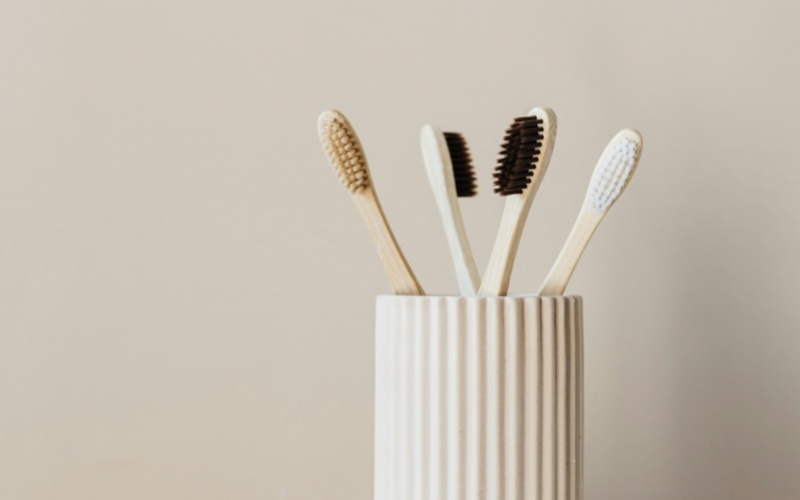 莱沃口腔‖你每天都在犯的错，比用硬毛牙刷还伤牙